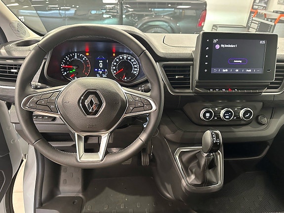 Renault Trafic 6 of 11