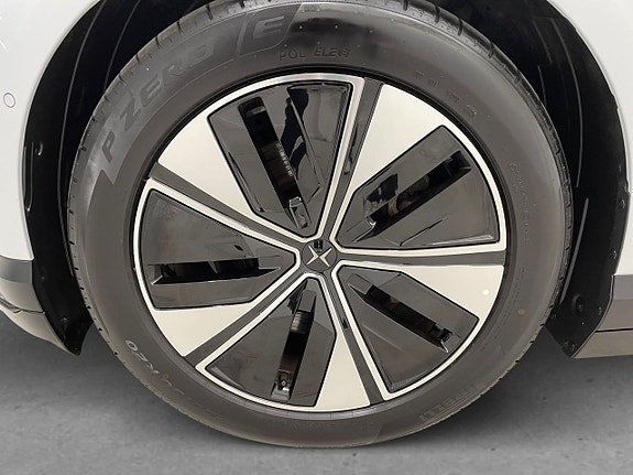 Polestar 4 8 of 25