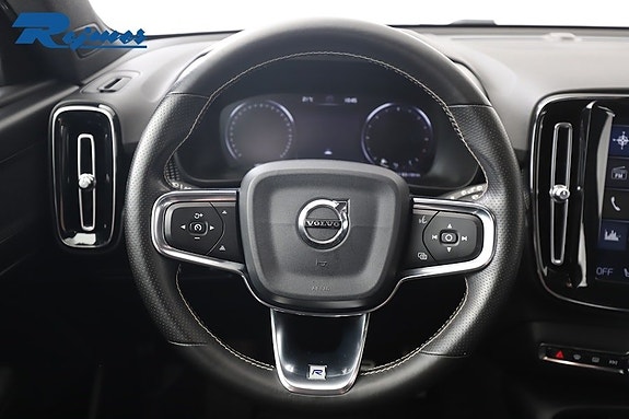 Volvo XC40 9 of 19
