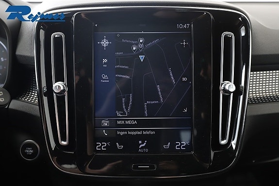 Volvo XC40 15 of 19