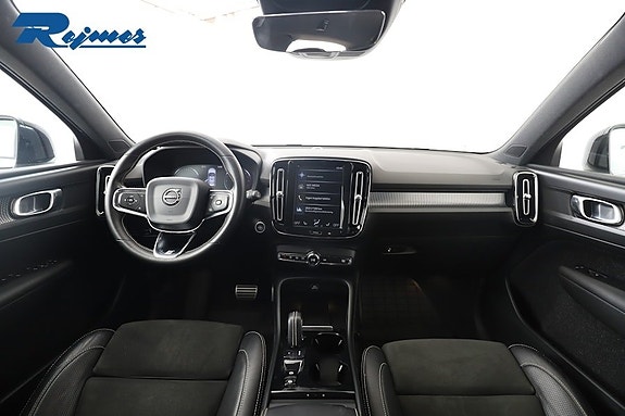 Volvo XC40 5 of 5