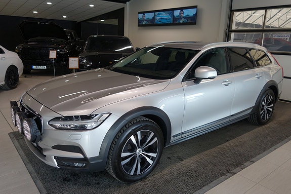 Volvo V90 Cross Country
