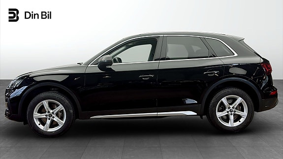 Audi Q5 2 of 5