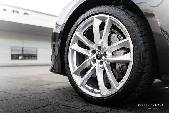 Audi S8 5 of 5