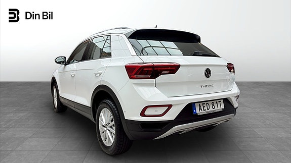 Volkswagen T-Roc 3 of 5