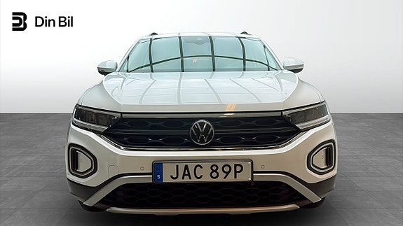Volkswagen T-Roc 4 of 5