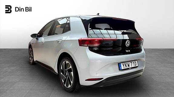 Volkswagen ID.3 3 of 5