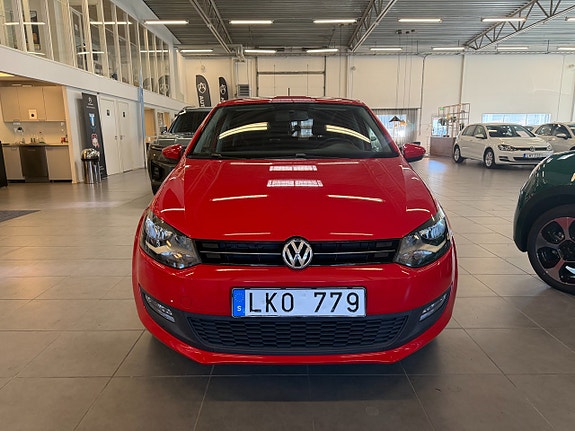 Volkswagen Polo 2 of 5