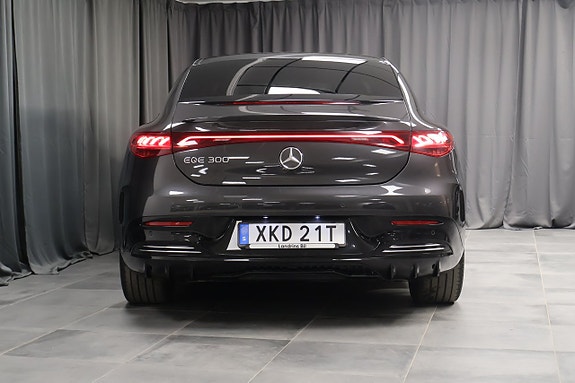 Mercedes-Benz EQE300 4 of 5
