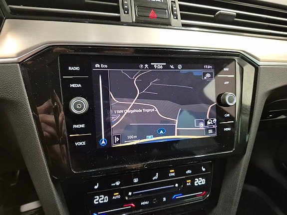 Volkswagen Passat Alltrack 7 of 12