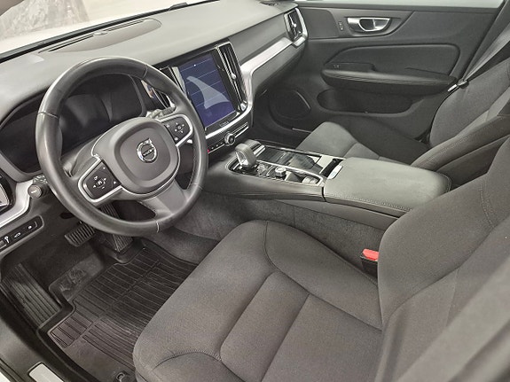 Volvo V60 2 of 11