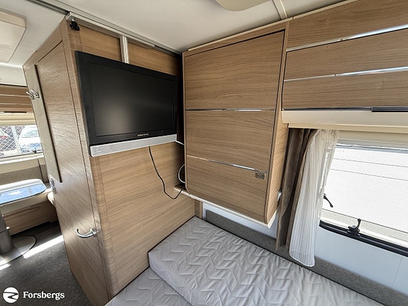 Adria ADORA 482 LU // Långbäddar // Golvvärme 13 of 16