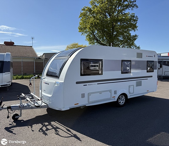 Adria ADORA 482 LU // Långbäddar // Golvvärme