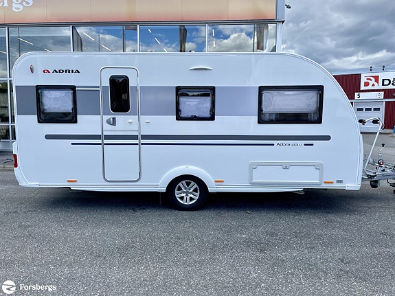 Adria ADORA 482 LU // Långbäddar // Golvvärme 2 of 16