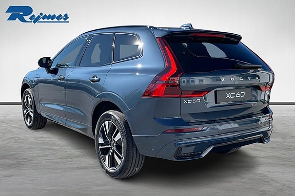 Volvo XC60 3 of 5