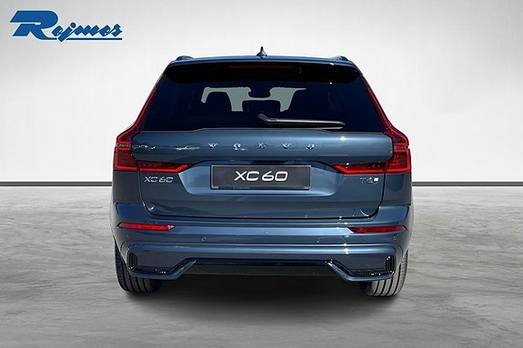 Volvo XC60 4 of 5
