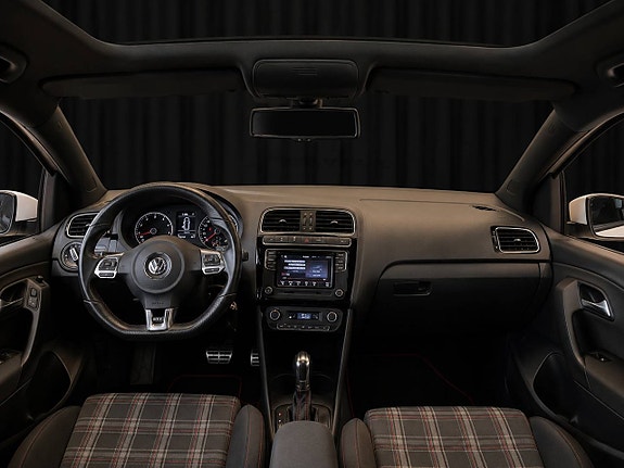 Volkswagen Polo 3 of 5