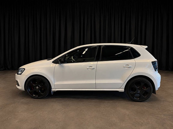 Volkswagen Polo 2 of 5