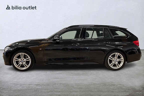 BMW 320d 4 of 5