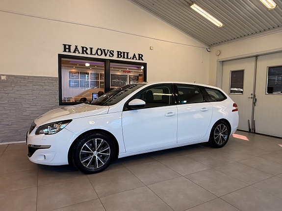 Peugeot 308 SW 2 of 15