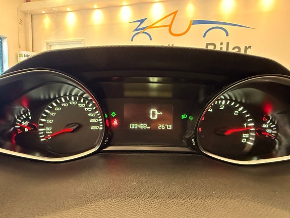 Peugeot 308 SW 14 of 15