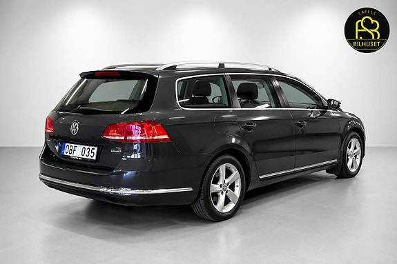 Volkswagen Passat 2 of 5