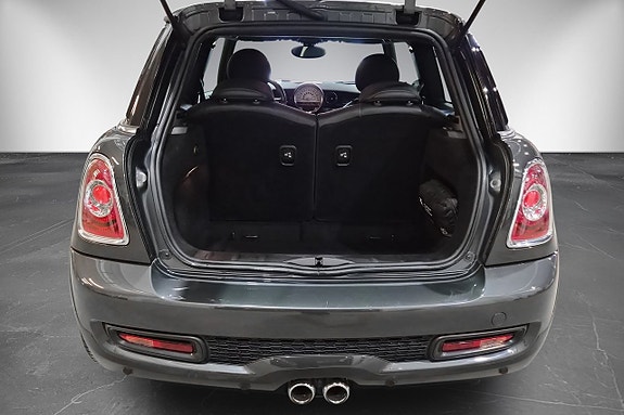 MINI Cooper S 11 of 23