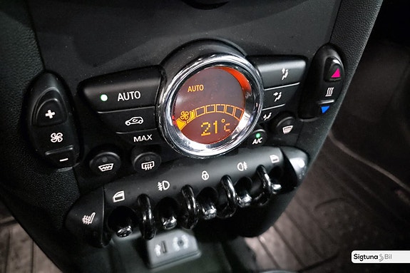 MINI Cooper S 17 of 23