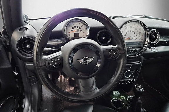 MINI Cooper S 15 of 23