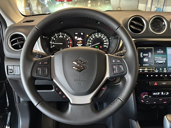 Suzuki Vitara 12 of 16
