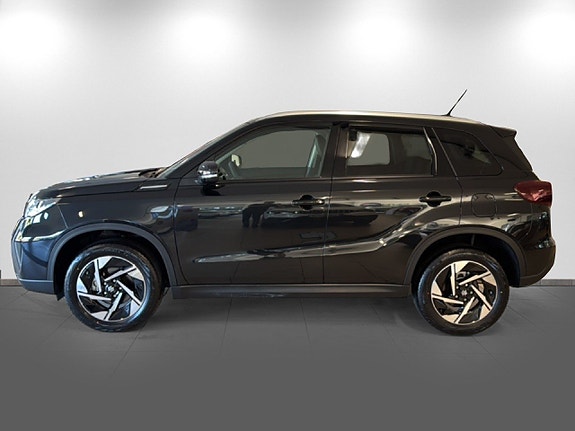 Suzuki Vitara 2 of 16