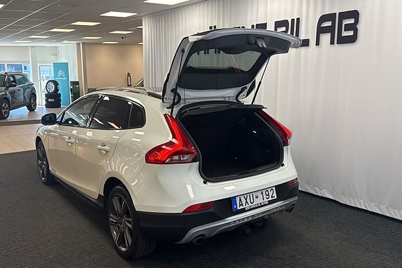 Volvo V40 Cross Country 5 of 5