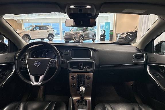 Volvo V40 Cross Country 6 of 9