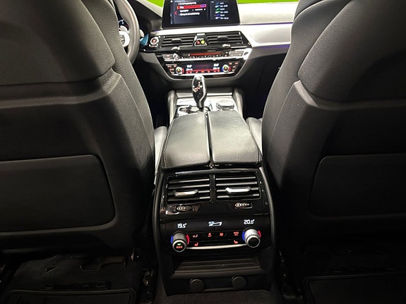 BMW 520 18 of 26