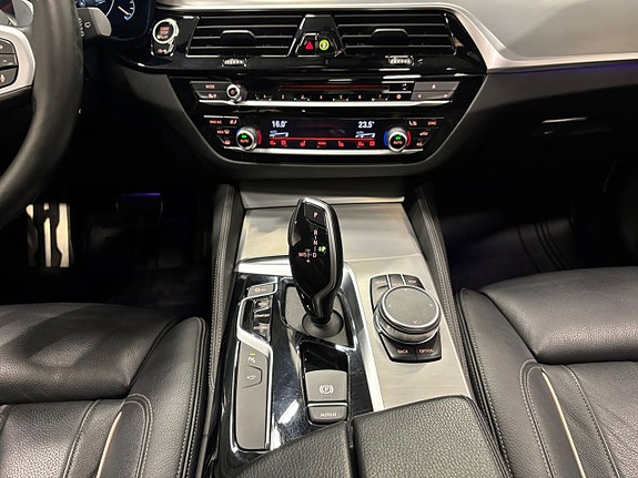 BMW 520 12 of 26