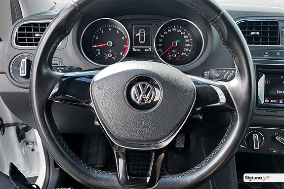 Volkswagen Polo 18 of 25