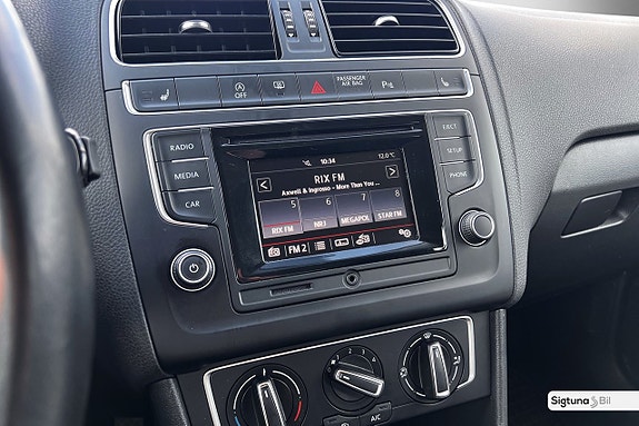 Volkswagen Polo 21 of 25