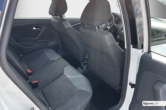 Volkswagen Polo 13 of 25