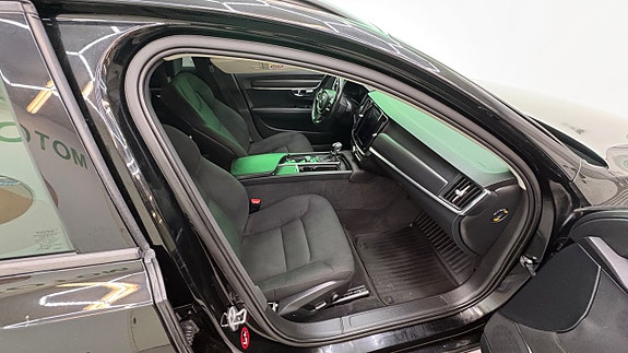 Volvo V90 16 of 20