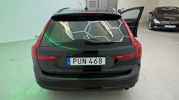 Volvo V90 10 of 20