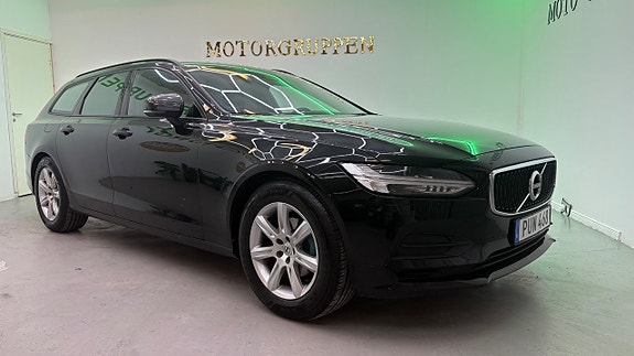 Volvo V90 2 of 5