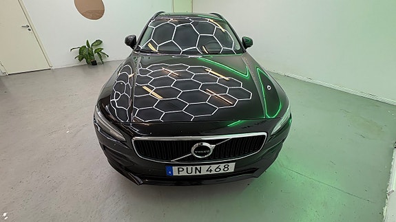 Volvo V90 8 of 20
