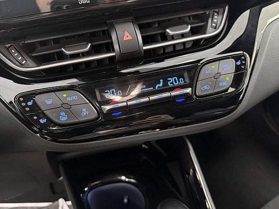 Toyota C-HR 12 of 24