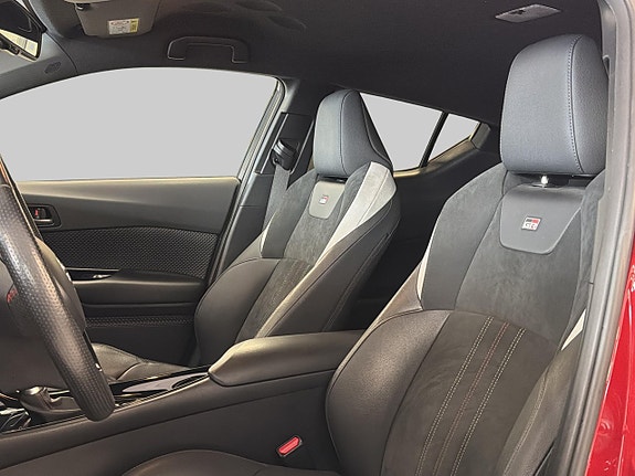 Toyota C-HR 24 of 24
