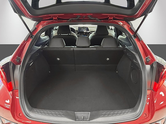 Toyota C-HR 15 of 24