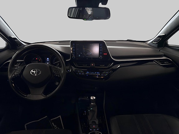 Toyota C-HR 7 of 24