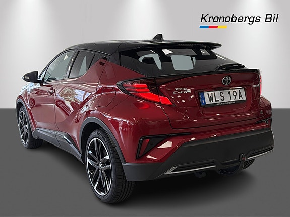 Toyota C-HR 6 of 24