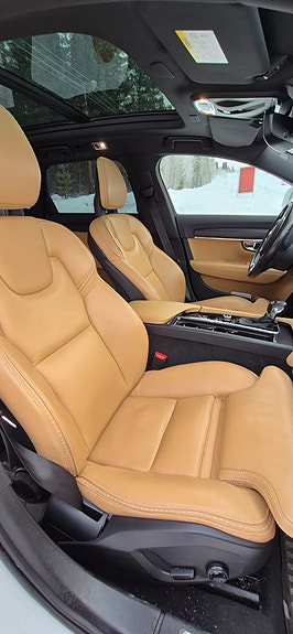 Volvo V90 Cross Country 11 of 15