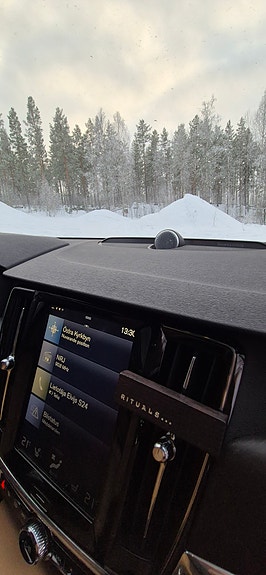Volvo V90 Cross Country 12 of 15