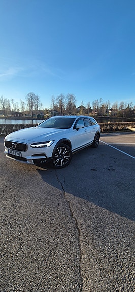 Volvo V90 Cross Country 4 of 5